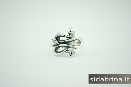 Tamsinto sidabro žiedas