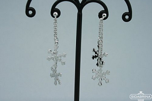 Kabantys sidabriniai auskarai - AUM613