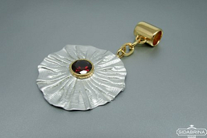 Pakabukas su granatu - PAM449