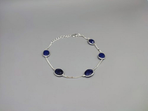 Sidabrinė apyrankė su korundu - APM319