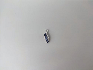 Sidabrinis pakabukas su korundu- PAM909