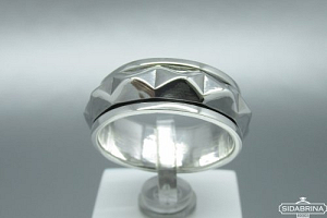 Sidabrinis žiedas - ZDV104