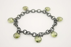 Tamsinta apyrankė su cirkoniu - APM023