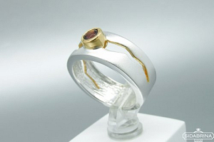 Žiedas su granatu - ZDM964