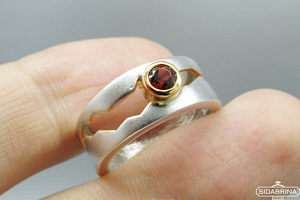 Žiedas su granatu - ZDM964