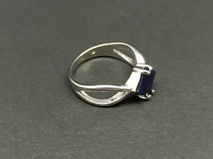 Žiedas su korundu - ZDM1599