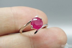 Žiedas su natūraliu akmenimi - ZDM1085