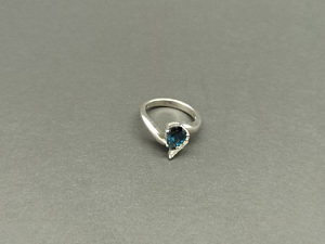 Žiedas su topazu - ZDM1629