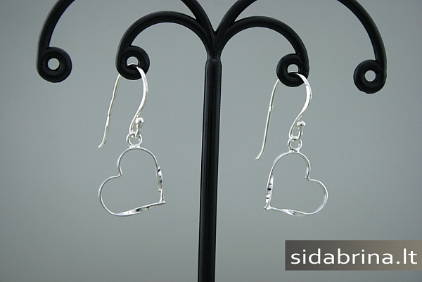 Kabantys sidabriniai auskarai - AUM568