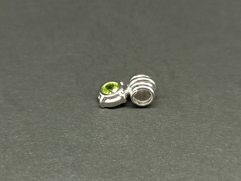 Pakabukas su peridotu - PAM874