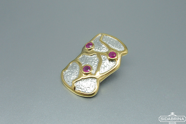 Pakabukas su rubinais - PAM388