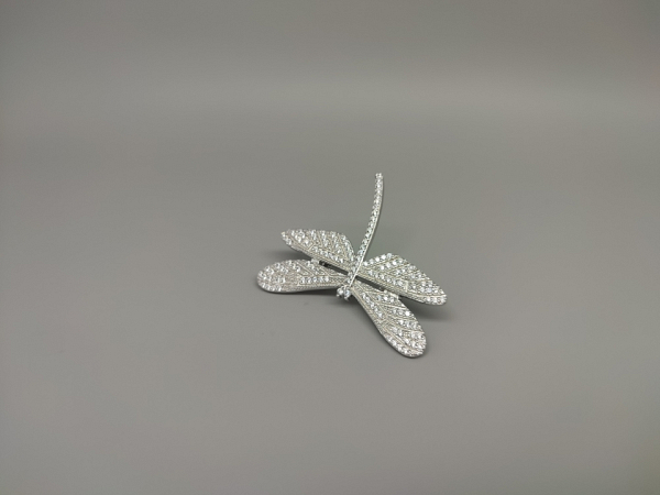 Sidabrinė sagė su cirkoniu - SGM102