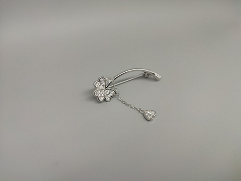 Sidabrinė sagė su cirkoniu - SGM105