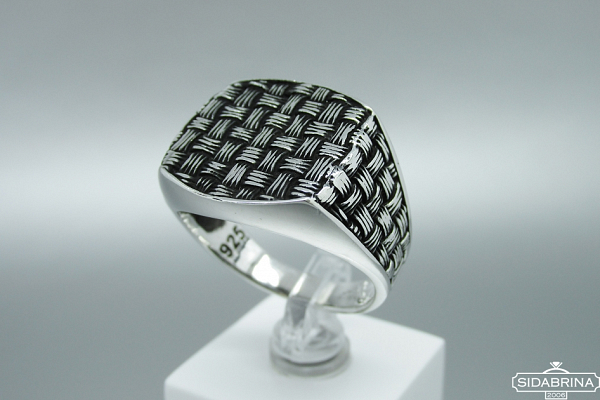 Sidabrinis žiedas - ZDV218