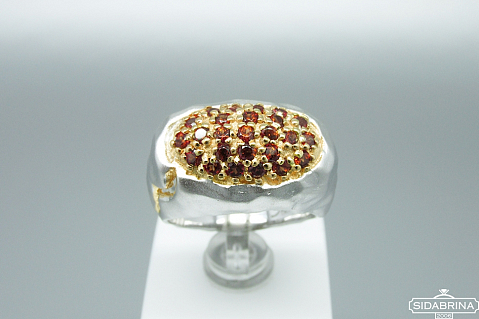 Žiedas su granatais - ZDM876