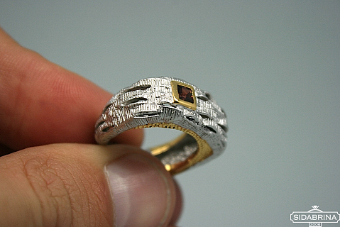 Žiedas su granatu - ZDM415