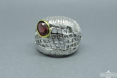 Žiedas su granatu - ZDM543