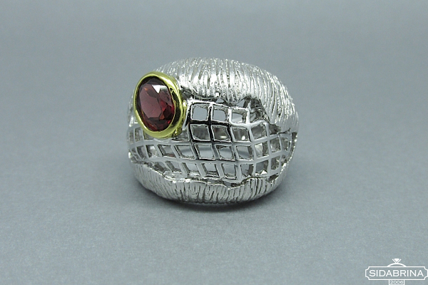 Žiedas su granatu - ZDM543