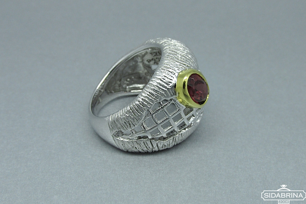 Žiedas su granatu - ZDM543