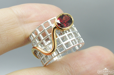 Žiedas su granatu - ZDM855