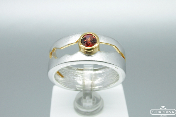Žiedas su granatu - ZDM964
