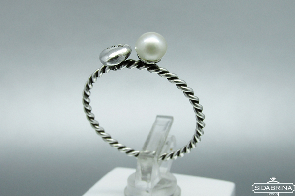 Žiedas su perlu - ZDM783