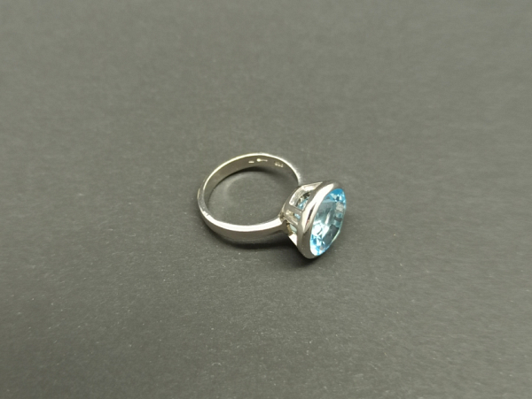 Žiedas su topazu - ZDM1626