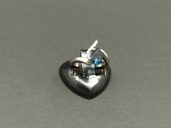 Žiedas su topazu - ZDM1629